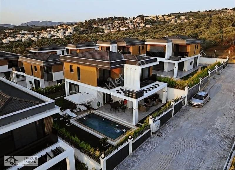 Kuşadası Soğucak Satılık Yazlık Kuşadası'nda 380 M2 Arsa İçinde Full Eşyalı 4+1 Müstakil Villa