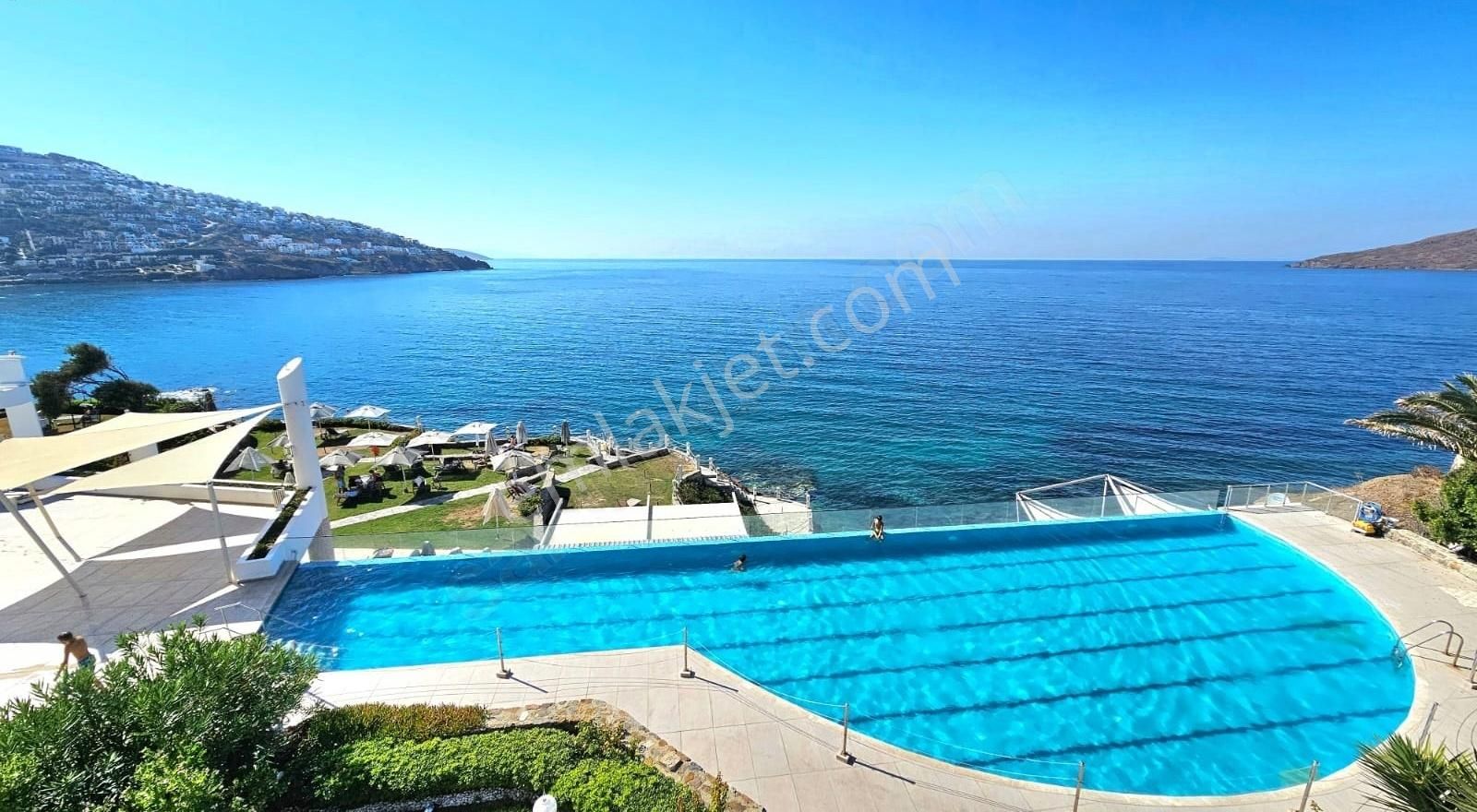 Bodrum Yalıkavak'ta Satılık Denize Sıfır Rezidans Daire