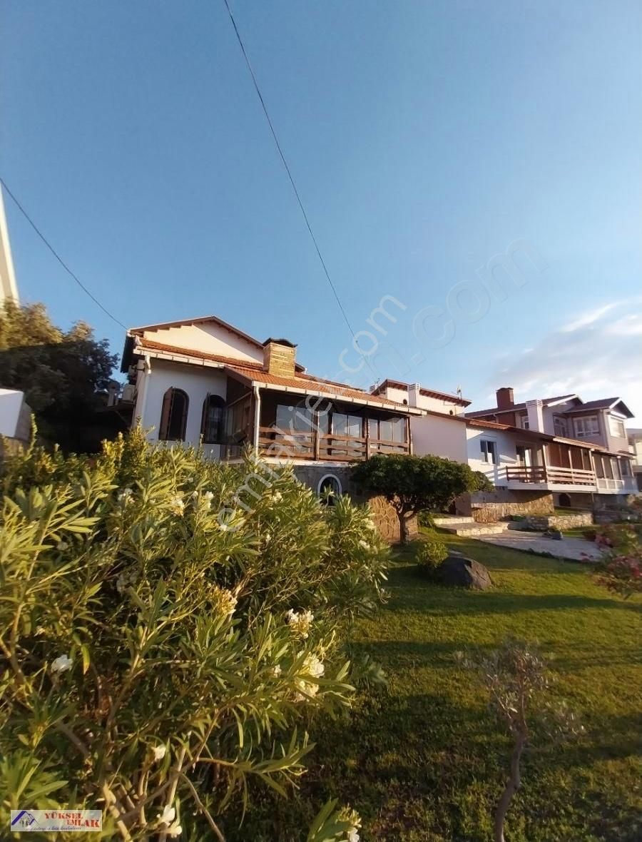 Urla Balıklıova Satılık Villa Urla Balıklıovada Yüksek Tavan Mimarisi İle Satılık Denize Sıfır