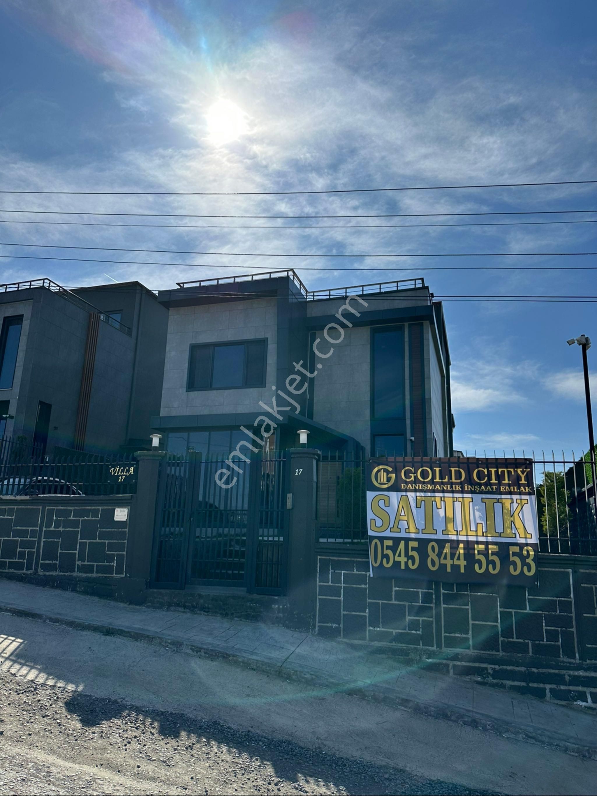 Atakum Alanlı Satılık Villa Gold Cıty’den Özel Yapılmış Full Deniz & Şehir Manzaralı Villa