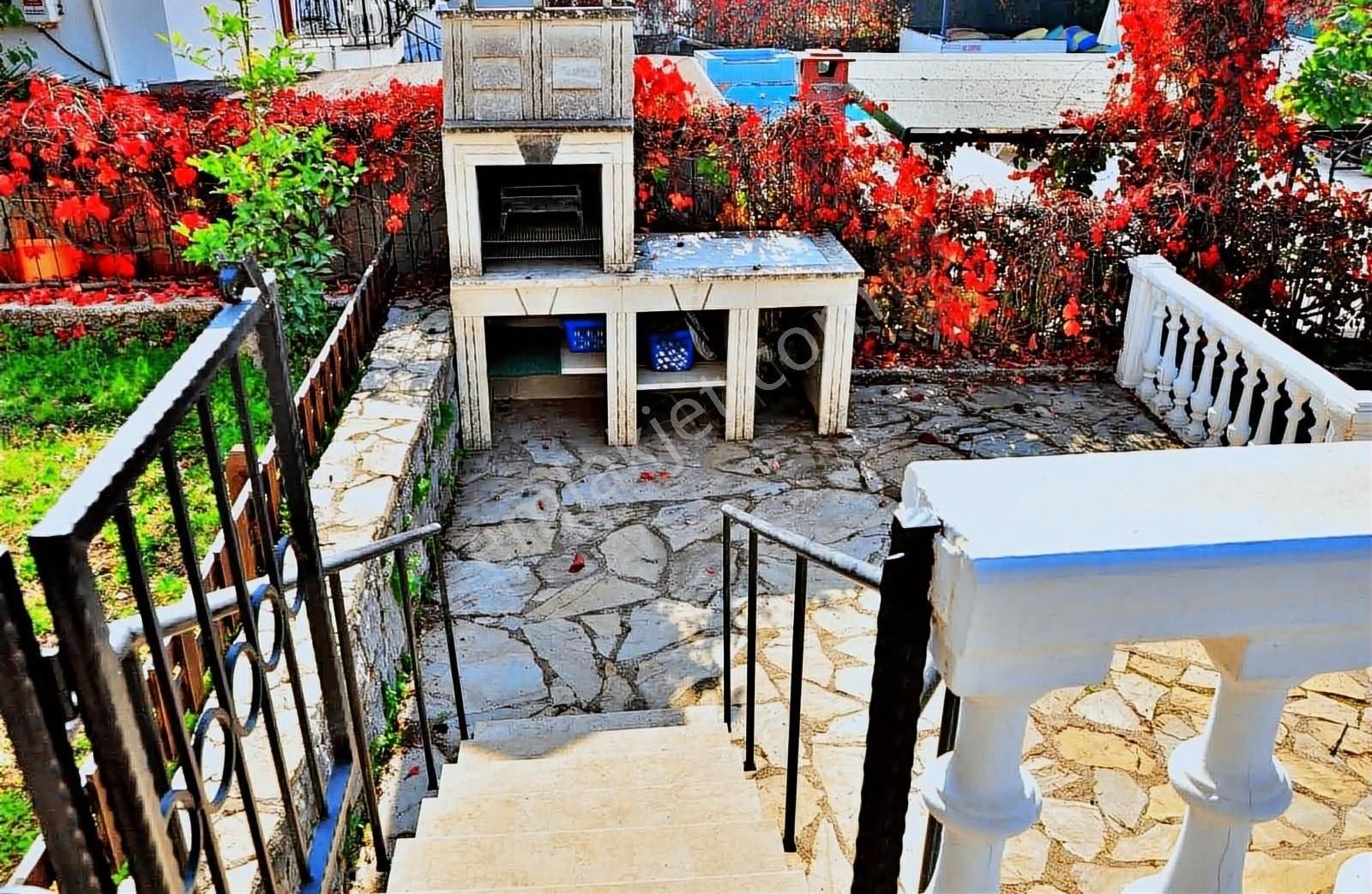 Ünlü Turizm Cenneti Ölüdeniz Mahallesinde Satılık 5+1 Villa - Görsel 18