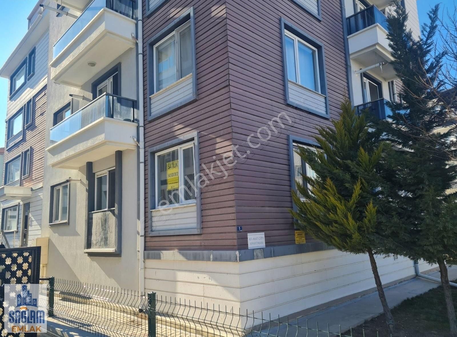 Sağlam Emlaktan Hastane Arkasında Satılık 2+1daire