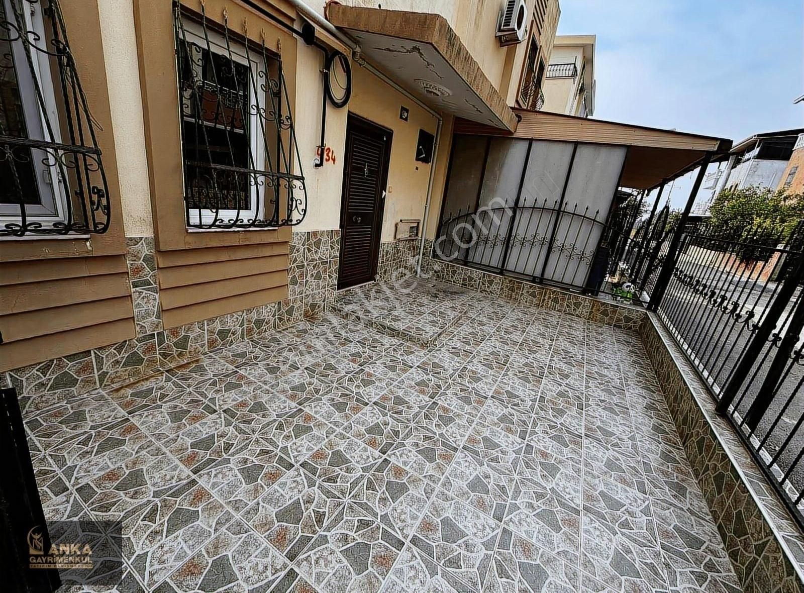 Seyhan Bahçeşehir Satılık Villa Ankadan Bahçeşehirde 4+1 D.kombili~teraslı~bahçeli Triplex Villa