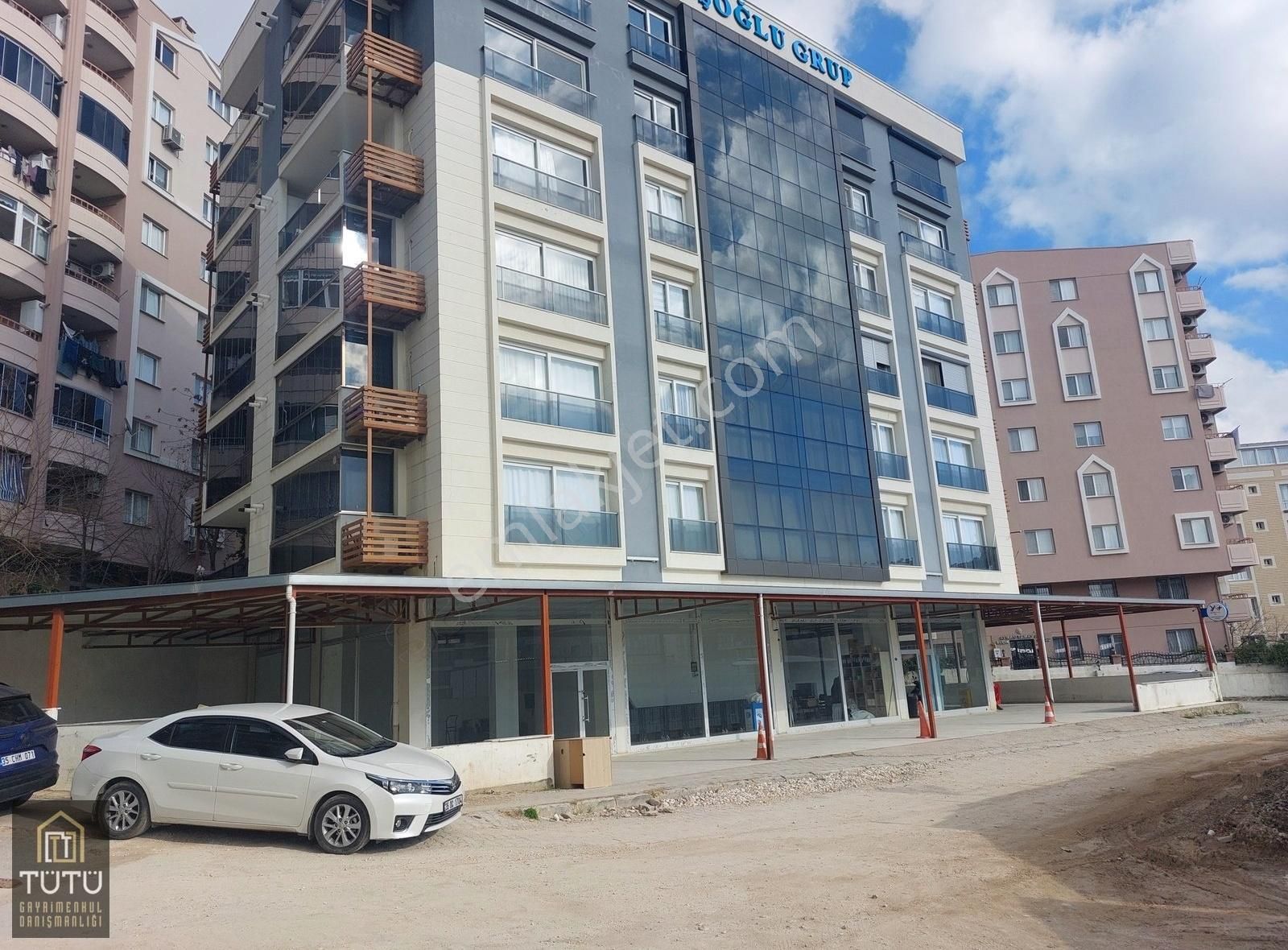 Buca Yıldız Satılık Daire Buca Yıldız Mah.site İçi Arakat Asansörlü 100m2 Sıfır 2+1