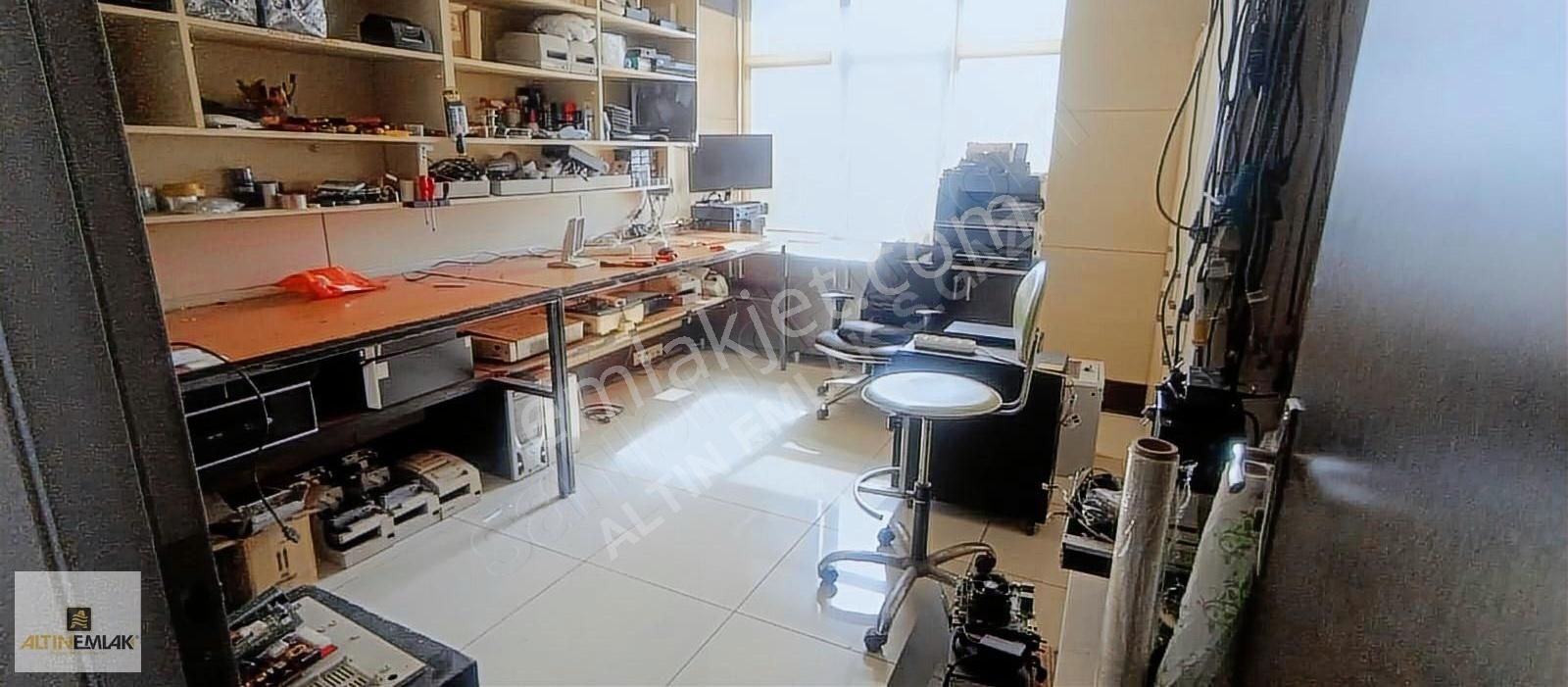 Altın Emlak'tan Bayrampaşa Mega Centerda Satılık 450m2 Ofis Katı - Görsel 23