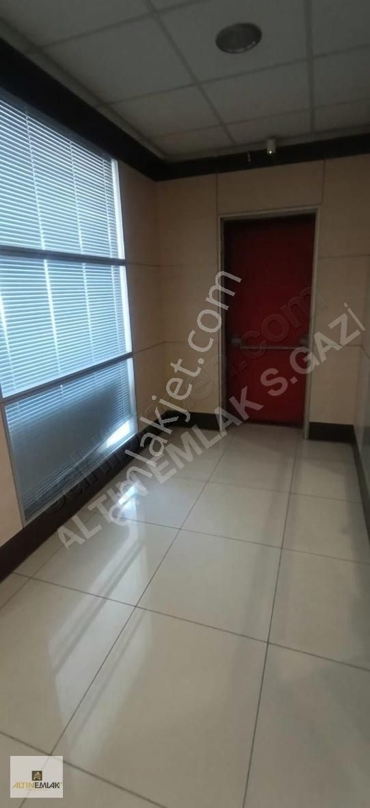 Altın Emlak'tan Bayrampaşa Mega Centerda Satılık 450m2 Ofis Katı - Görsel 12
