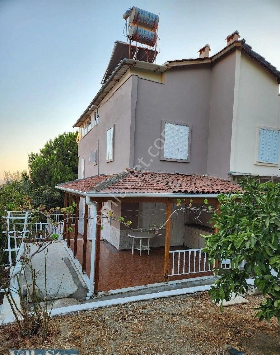 Kuşadası Değirmendere Satılık Villa Kuşadası, Yavansu Da, Sitede, Köşe Konumda, Bahçeli, 3,5+1 Odalı. Tripleks Villa