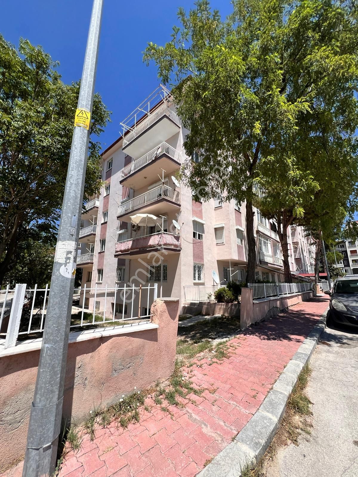 Arslanbey Emlaktan Satılık 3+1 Daire