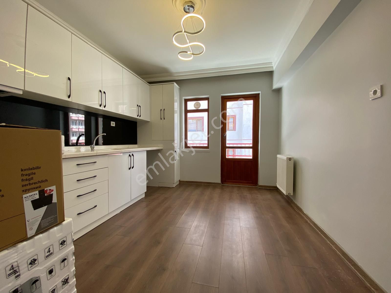 Pursaklar Mimar Sinan Satılık Daire Nasip'ten Cadde Üzeri 125m² Full Yapılı 2 Balkonlu Kilerli 3+1 Daire