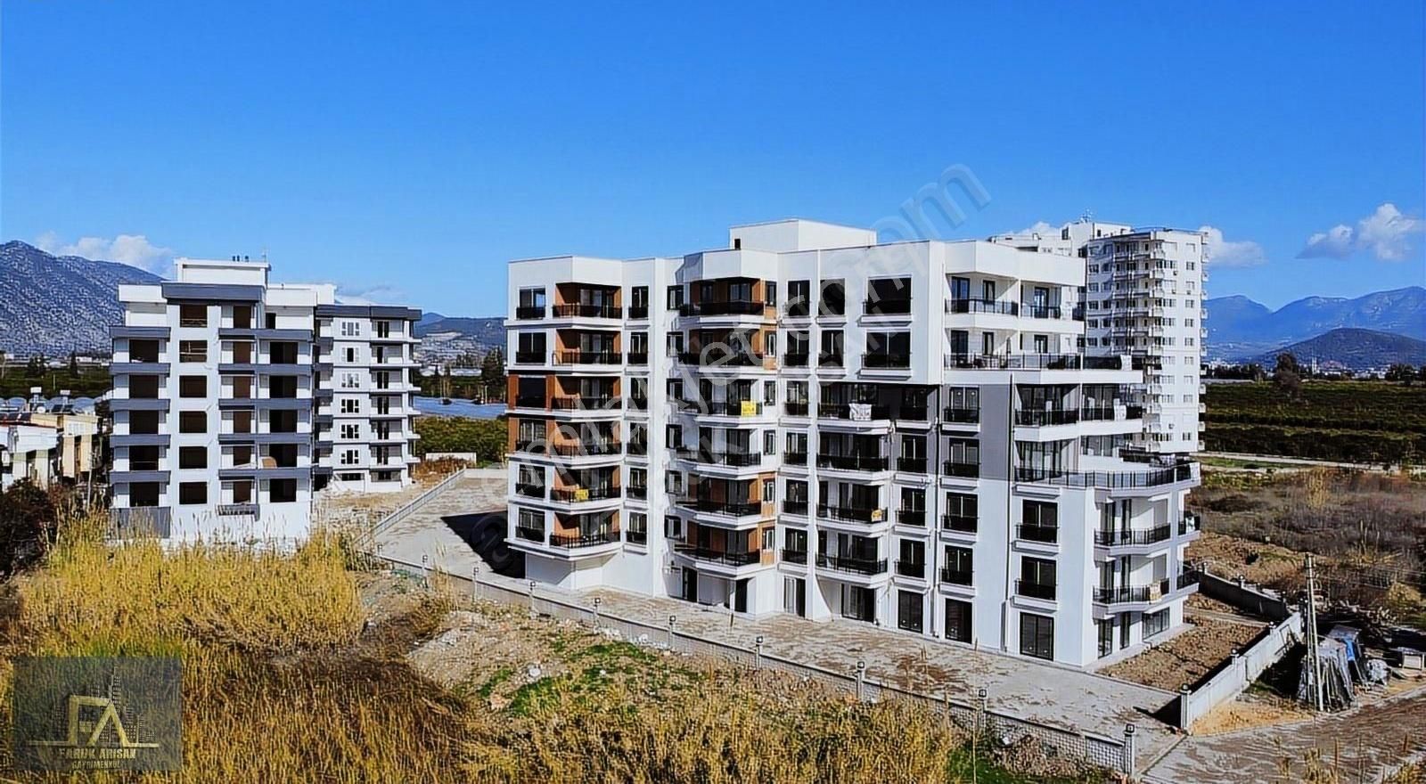 Finike Hasyurt Satılık Daire Faruk Arısandan Denize 0 Havuzlu Lüks Sitede Deniz Manzaralı 2+1