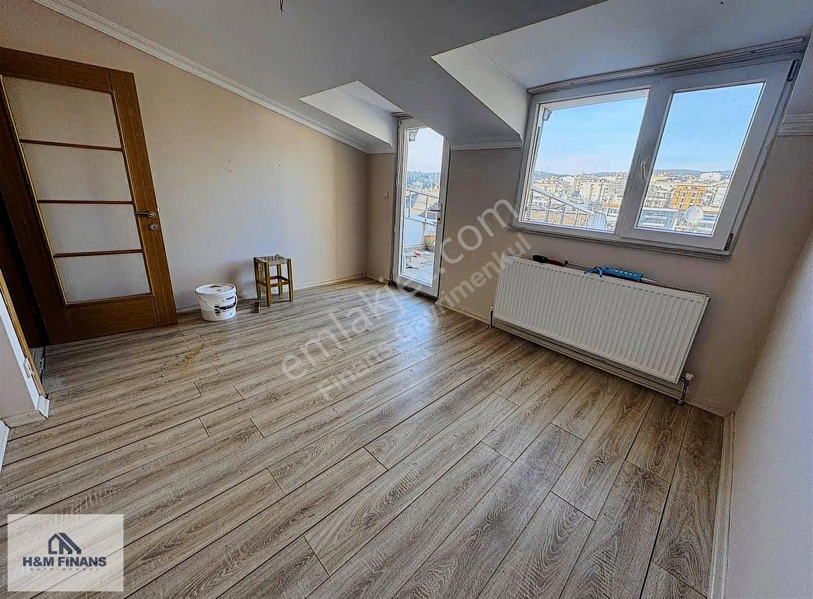 Çekmeköy Mimar Sinan Kiralık Daire Mimar Sinan Mah. 2+1 Geniş Çatı Katı Kiralık Daire