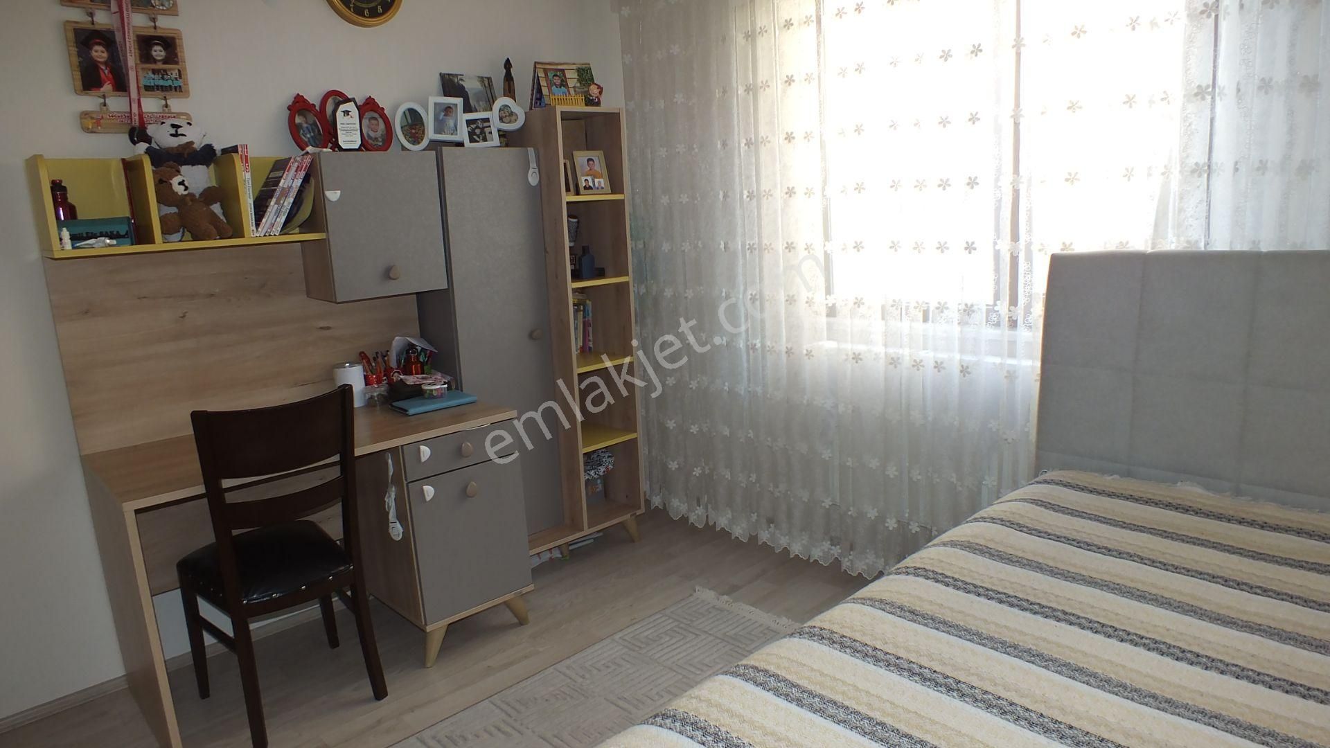 Soğuksu Güllü Ana Sitesi Satılık 145m2 3+1 Giriş Kat Daire - Görsel 12