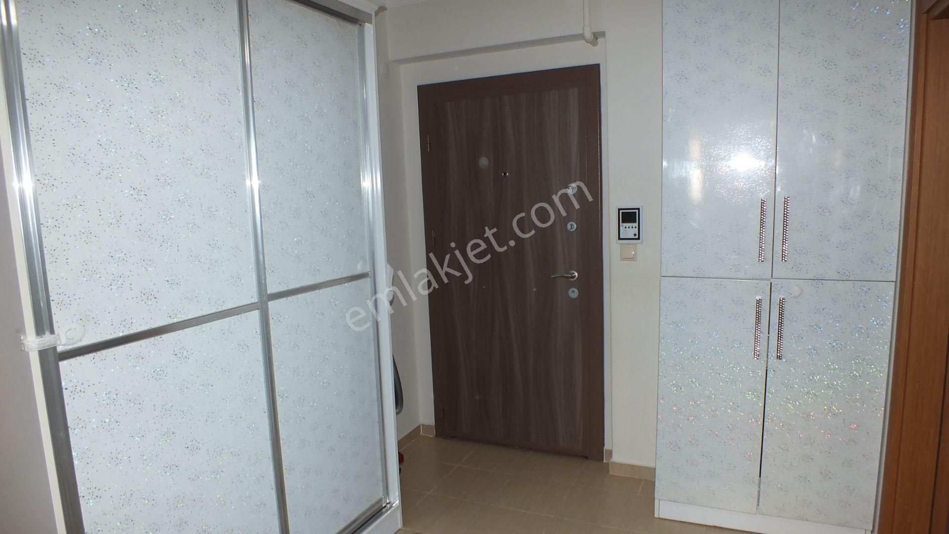 Soğuksu Güllü Ana Sitesi Satılık 145m2 3+1 Giriş Kat Daire - Görsel 3