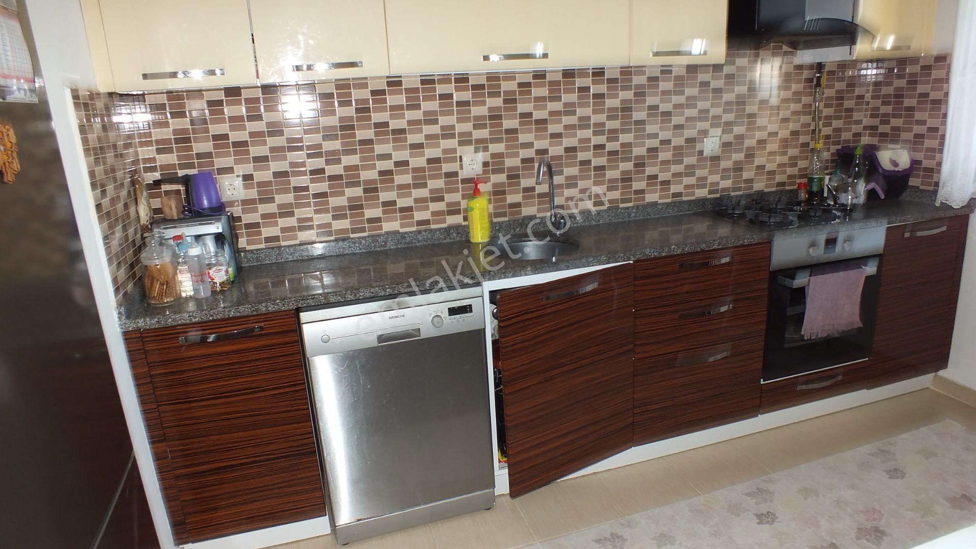 Soğuksu Güllü Ana Sitesi Satılık 145m2 3+1 Giriş Kat Daire - Görsel 6