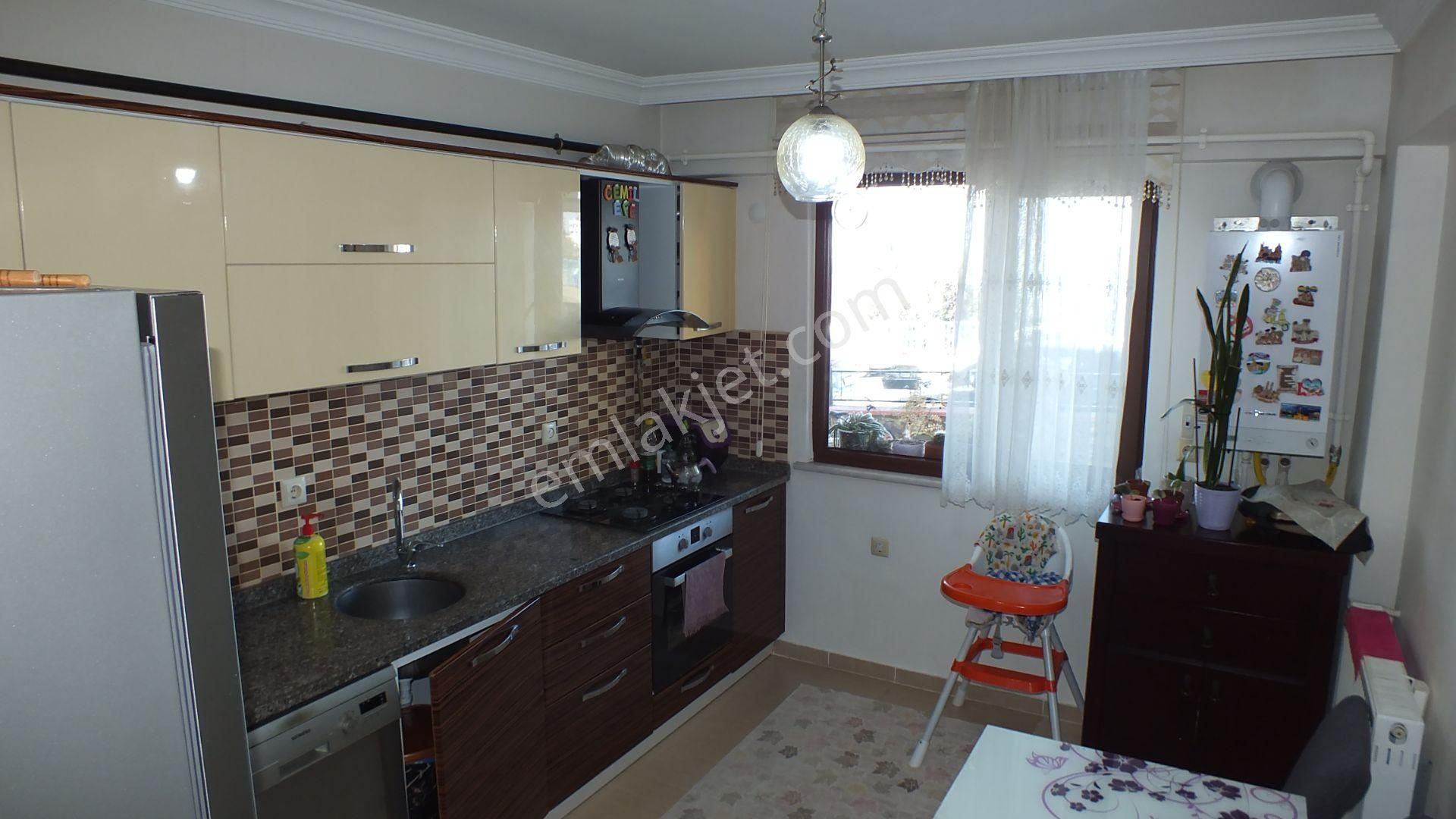 Soğuksu Güllü Ana Sitesi Satılık 145m2 3+1 Giriş Kat Daire - Görsel 9