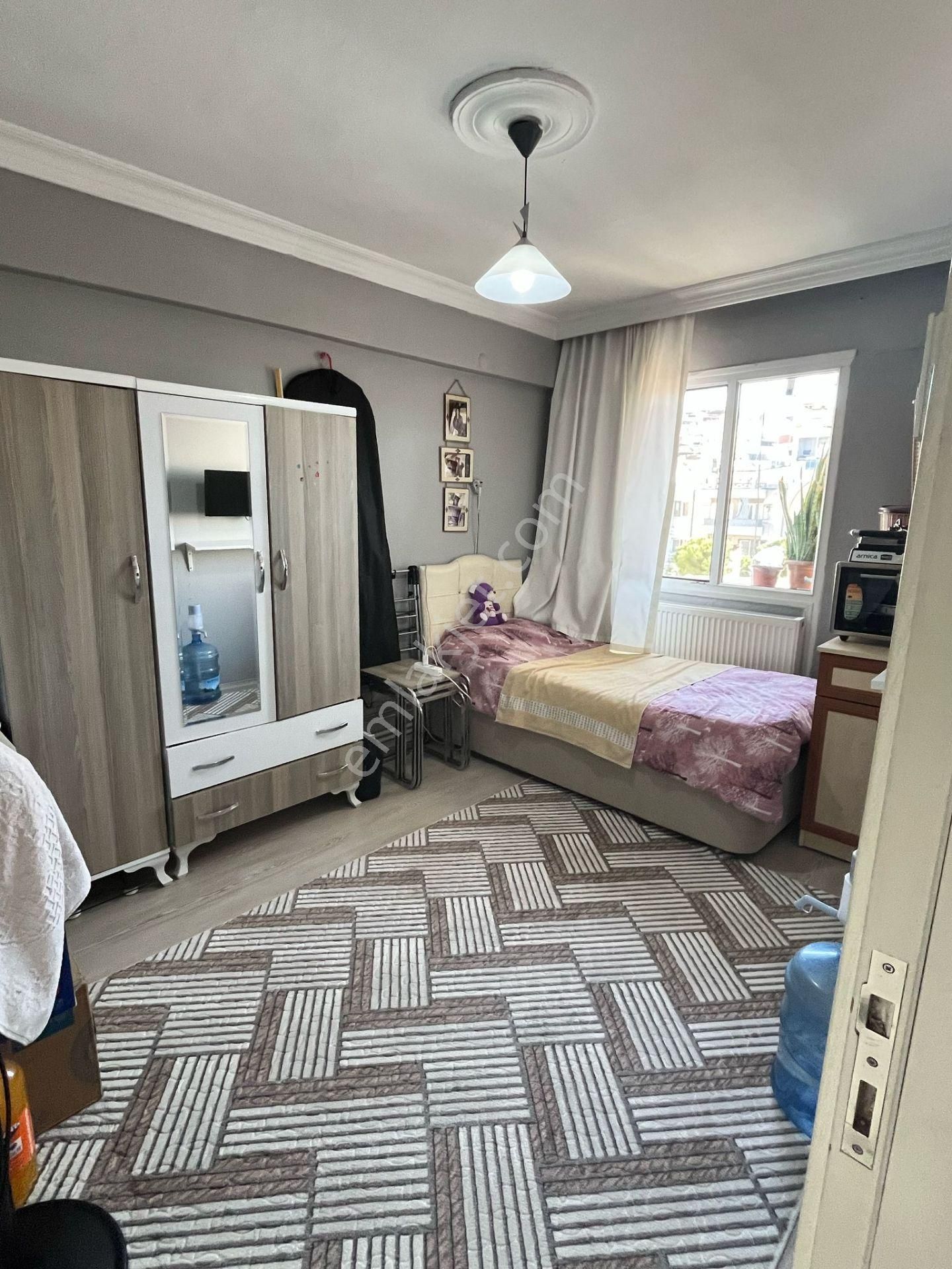 Konak Zeytinlik Mah.de Kemer İzban Yakını 2+1 75 M2 Tadilatlı Daire - Görsel 5