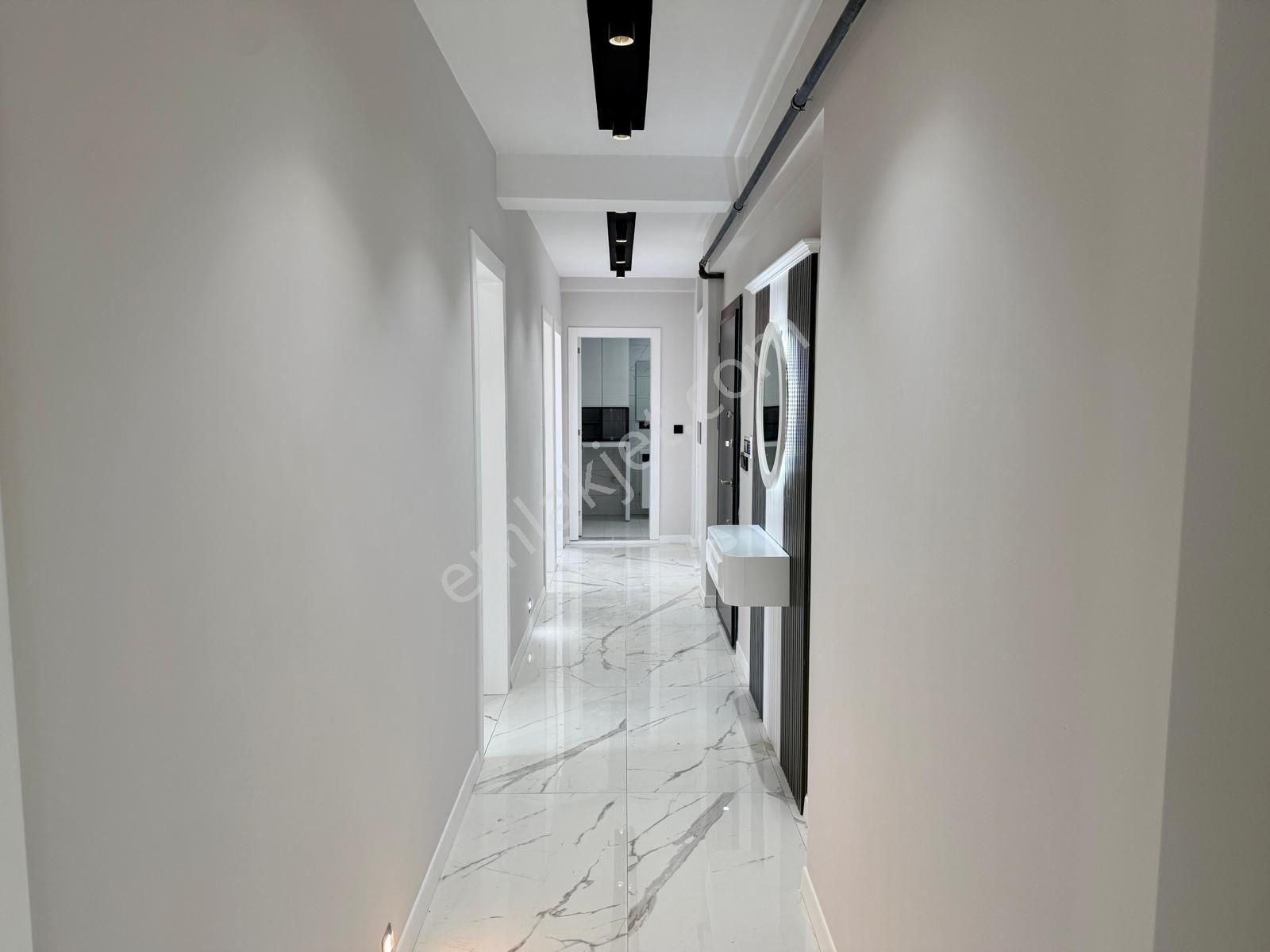 Atatürk Caddesi'nde Satılık Daire - Görsel 9