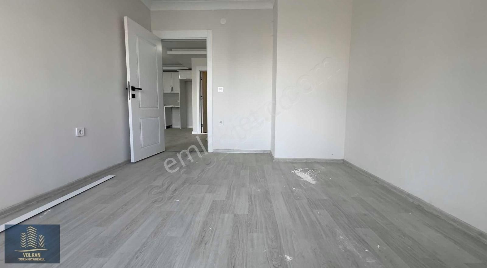 Volkan Yatırım Gayrimenkul'den Merkezi Konum Site İçi 1+1 Daire - Görsel 11
