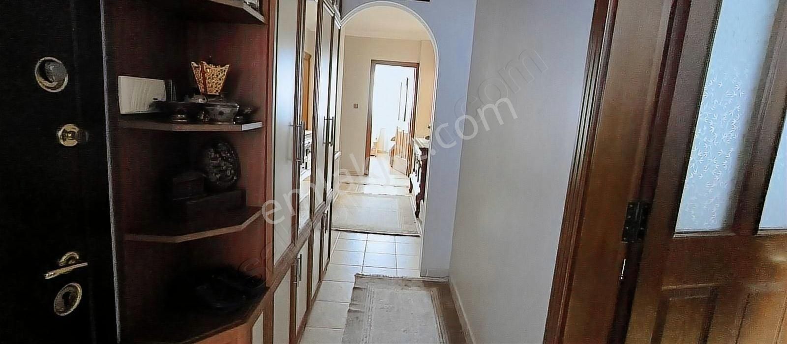 Bakımlı Çift Cephe Açık Geniş Daire - Görsel 17