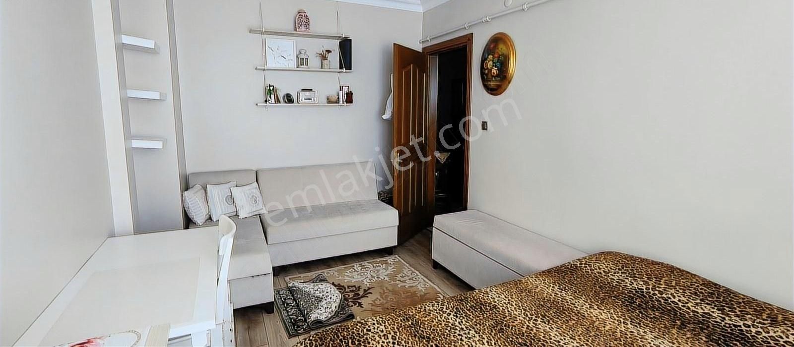 Bakımlı Çift Cephe Açık Geniş Daire - Görsel 6