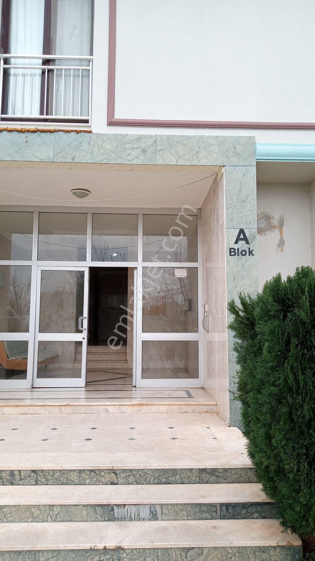 Aksu Kemerağzı Kiralık Daire Sahibinden Ful Eşyalı Kiralık Daire Deniz 200 Mt Jakuzili Havuzlu Site İçerisinde