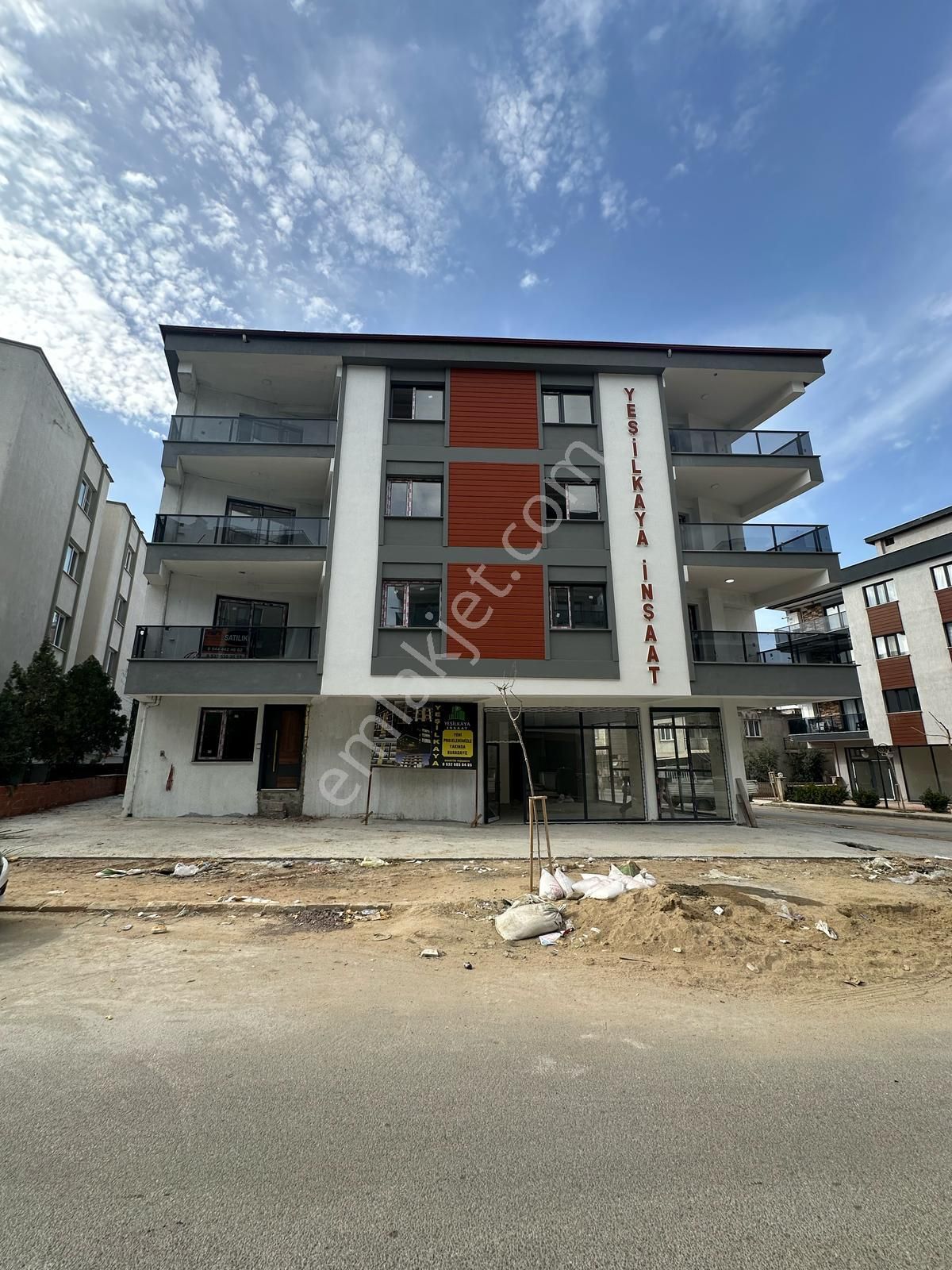 Alaşehir İstasyon Satılık Daire 🏠rota Gayrimenkul' Den İstasyon Mah. De 1+1 Açık Mutfak Satılık Daire🏠