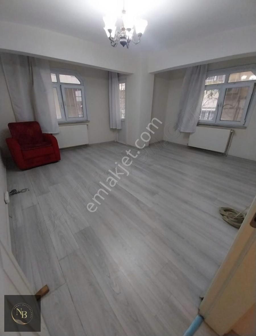 Bahçelievler Cumhuriyet Satılık Daire Cumhuriyet Mah 2+1 Full Yapılı Daire Nebul Gayrimenkulden