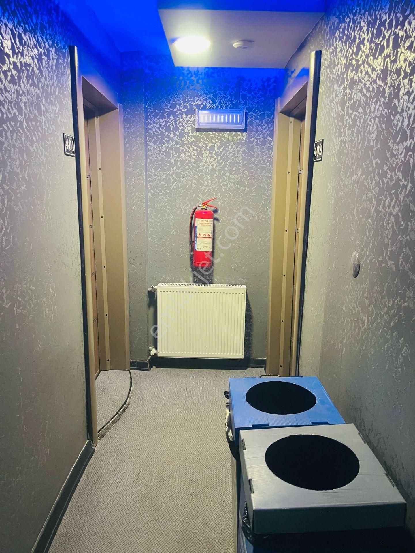 Karşıyaka Çarşı / İşbankası Sokağı Lüks Süit Daireler - Görsel 16