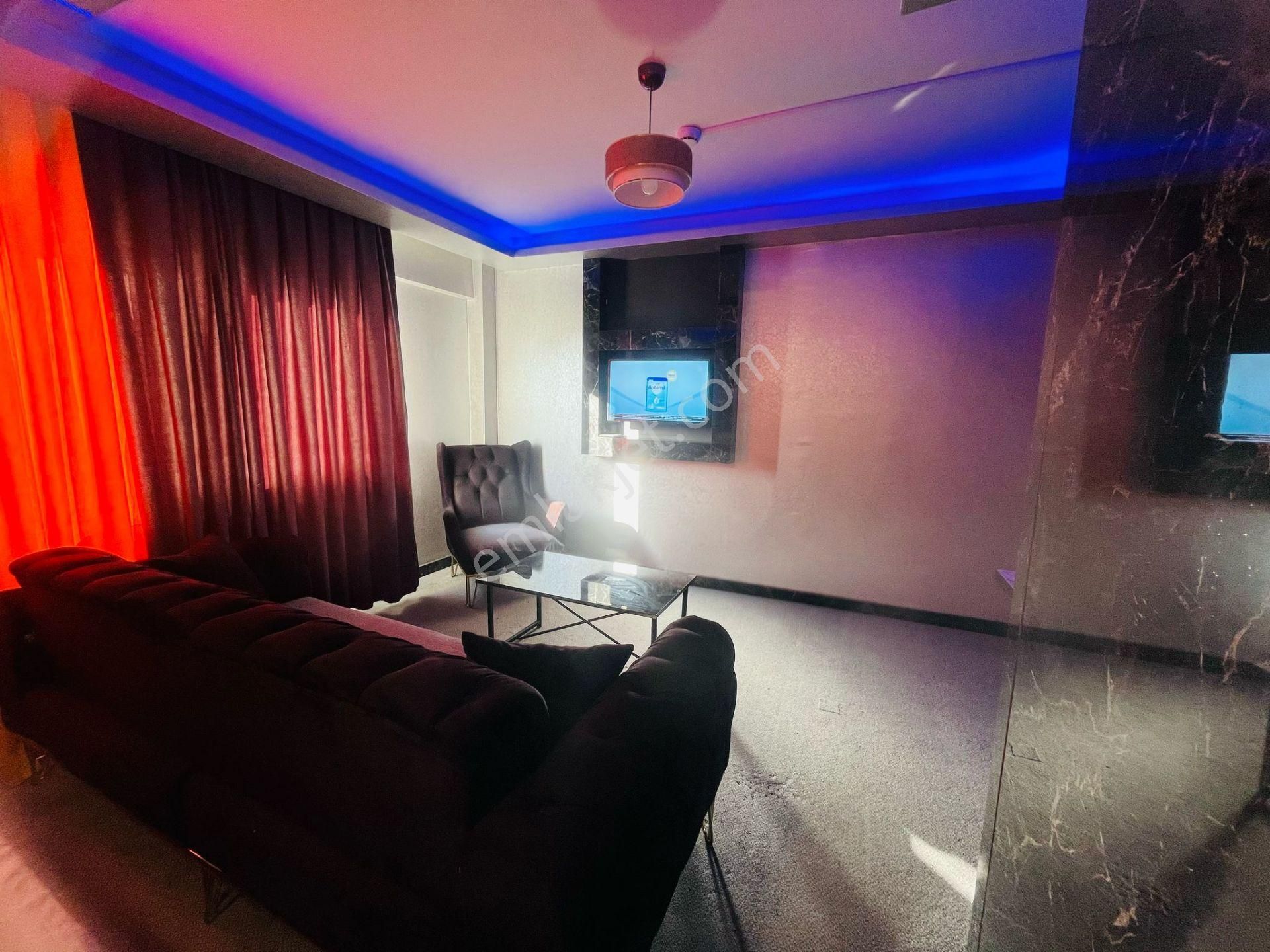 Karşıyaka Çarşı / İşbankası Sokağı Lüks Süit Daireler - Görsel 19