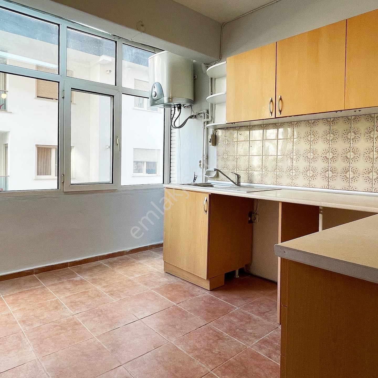 Rens Gayrimenkul - Kadıköy'de Site İçerisinde 3+1 125 M2 Satılık Daire - Görsel 12