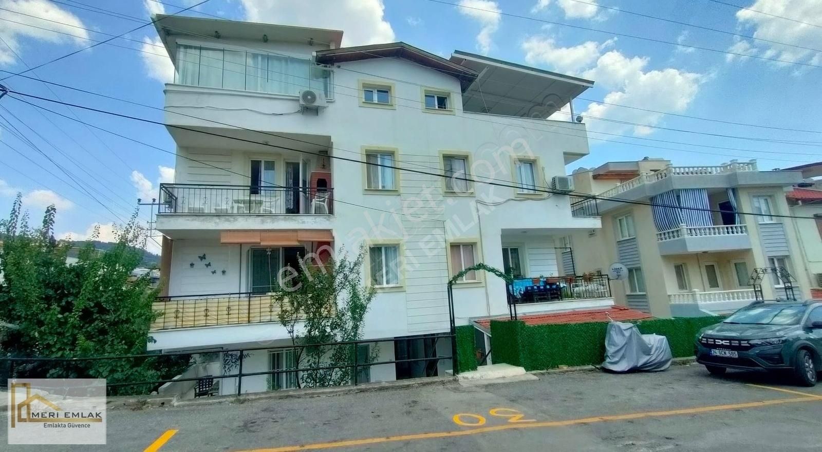 Menderes Çukuraltı Satılık Daire Çukuraltı Çarşı Merkezinde 3+1 Daire