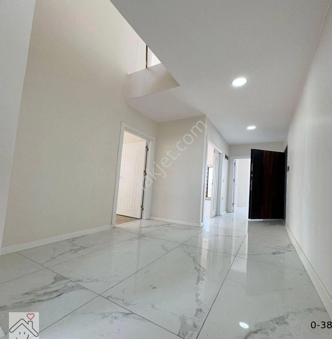 Avcılar Denizköşklerin En Geniş Dublex Dairesi Net 310 M2 Kat Mülkiyetli Full Deniz Manzaralı - Görsel 21