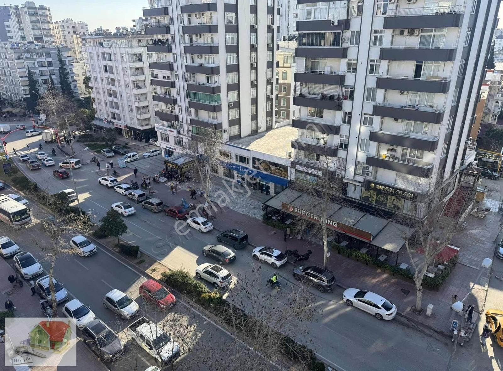 Seyhan Yenibaraj Satılık Daire Barajyolu Cadde Üzeri 3+1 Kapalı Mutfak Geniş Oturum