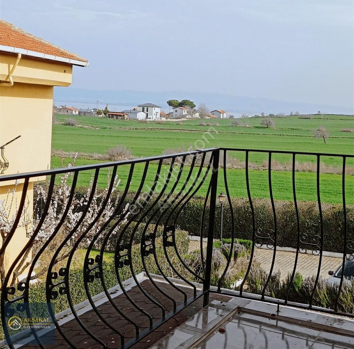 Aksakal |koruköyde Saroz Manzara Satılık Site İçi Tripleks Villa - Görsel 2