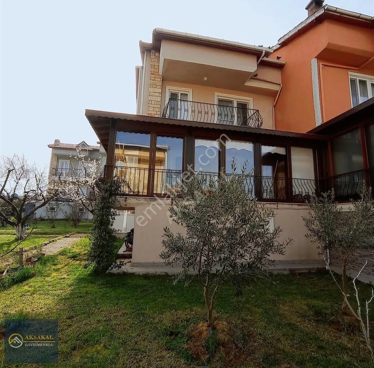 Gelibolu Koruköy Köyü (Kayrandere) Satılık Villa Aksakal |koruköyde Saroz Manzara Satılık Site İçi Tripleks Villa