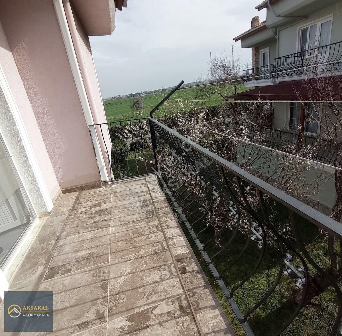 Aksakal |koruköyde Saroz Manzara Satılık Site İçi Tripleks Villa - Görsel 24