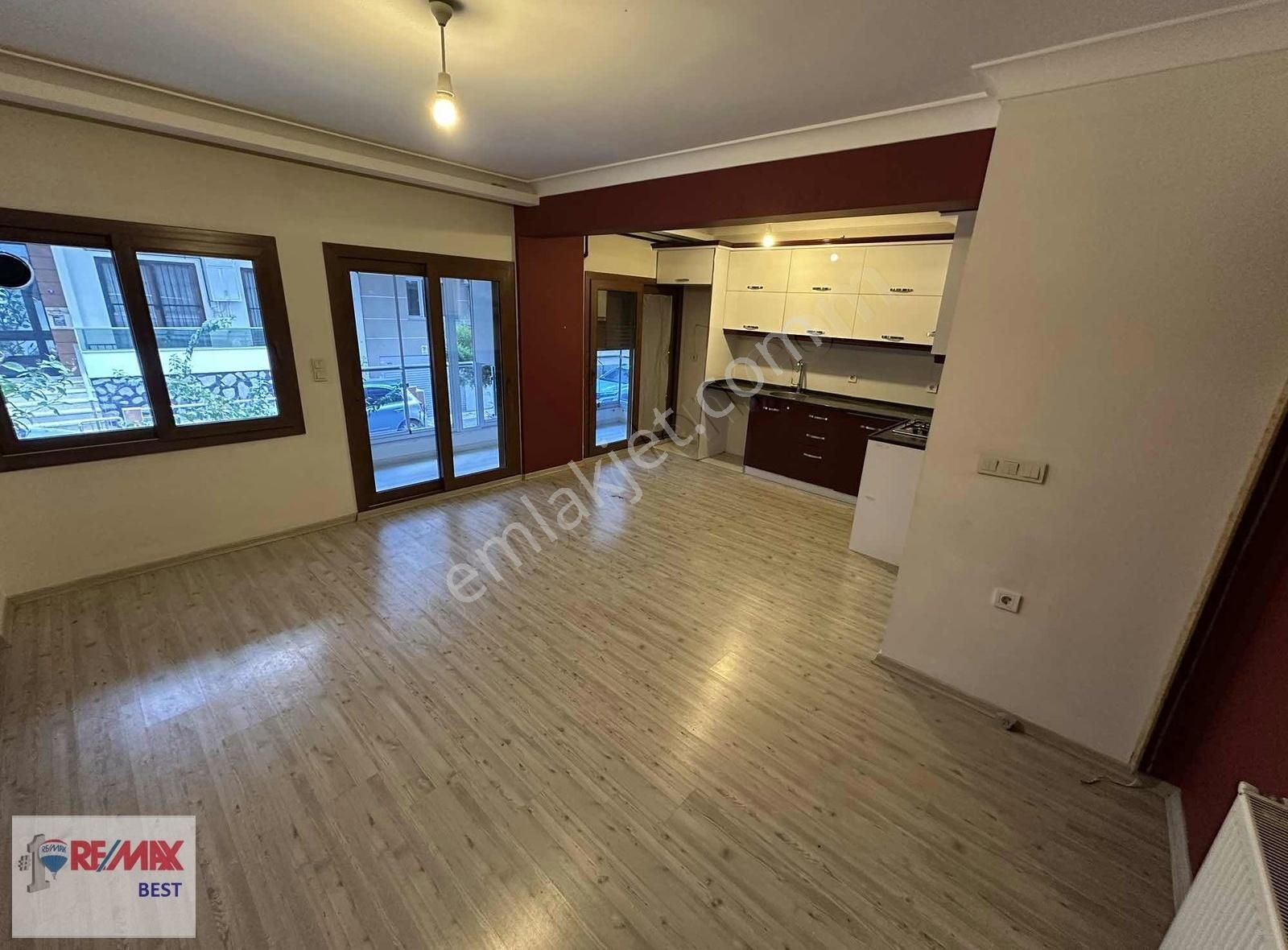 Karşıyaka Şemikler Satılık Daire Remax Best Berk Meral'den Şemikler'de 2+1 Satılık Daire