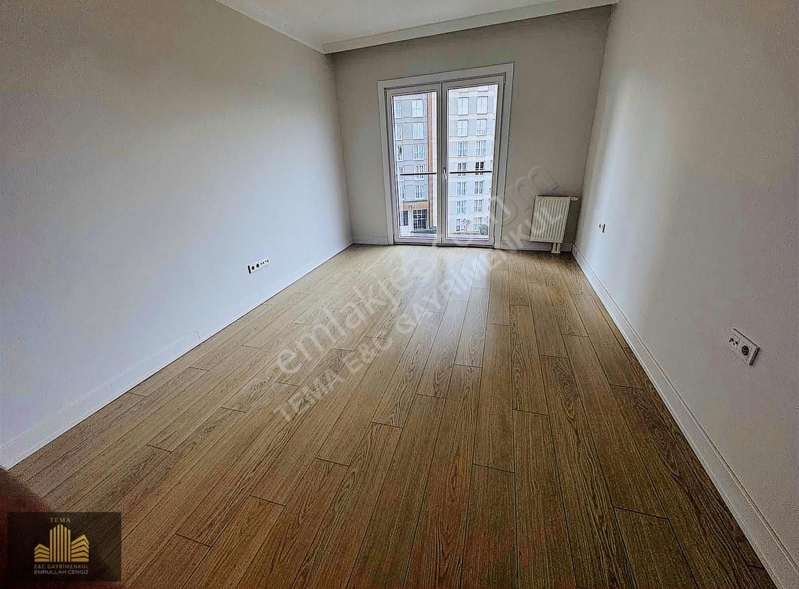 Küçükçekmece Atakent Kiralık Residence E&c Tema İstanbul 1'de Kiralık 3+1 155 M2 Booşş Daire