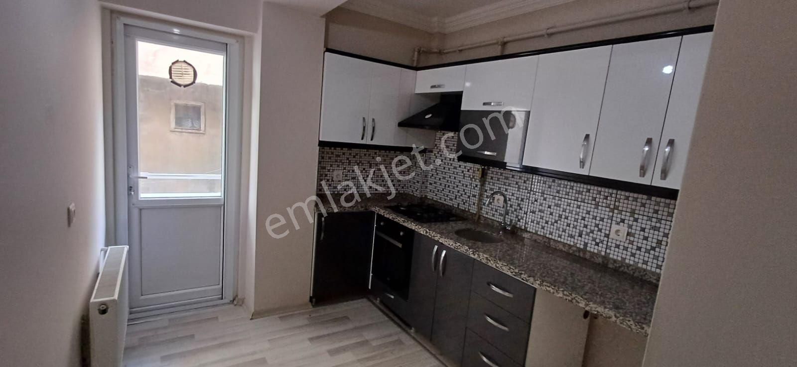 Çanakkale Merkez Cevat Paşa Kiralık Daire Sahibinden 2+1 Ayrı Mutfaklı Yeni Daire