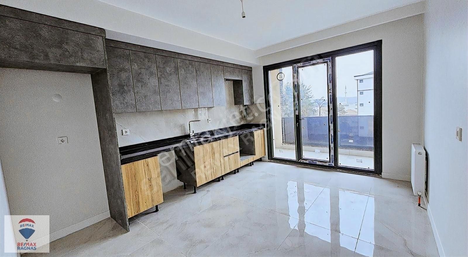 Çekmeköy Alemdağ Kiralık Daire Çekmeköy Alemdağ Mahallesinde Butik Sitede Emsalsiz Kiralık 3+1.