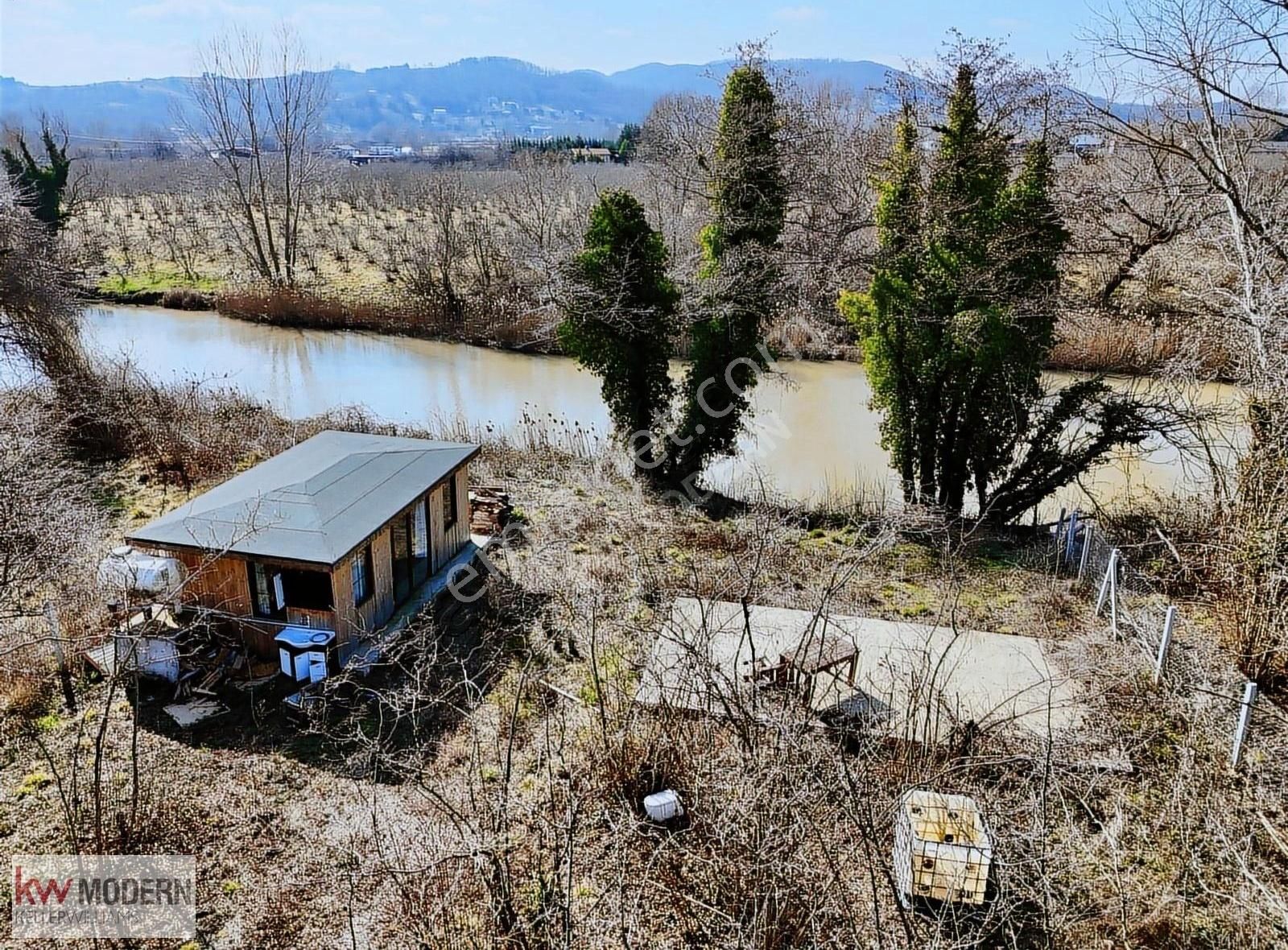 Şile Kurfallı Satılık Tarla Şile Ağva Kurfallı'da Nehir Kenarı Arsa