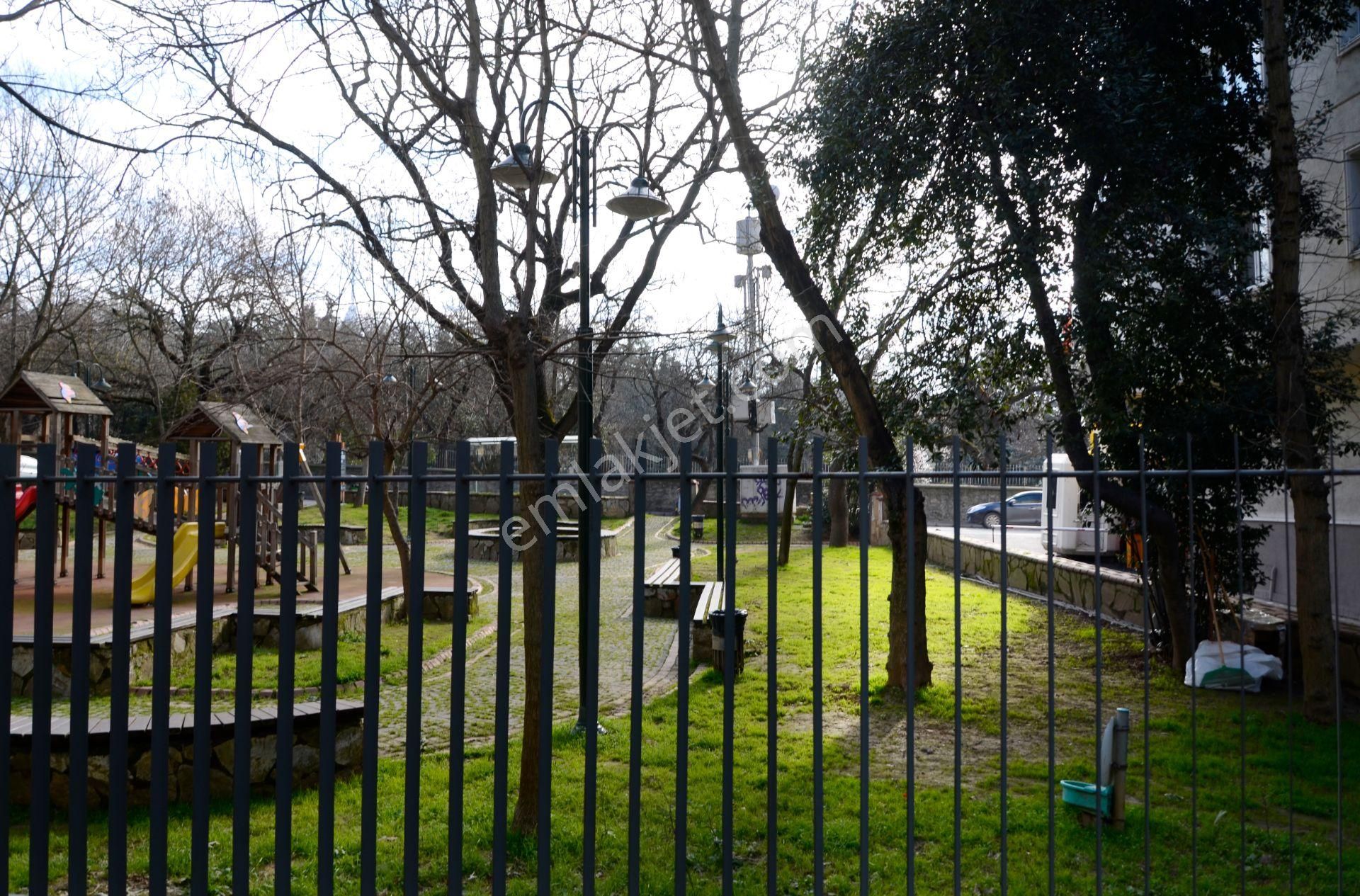 Koşuyolu, Validebağ Korusu Ve Park Manzaralı, İskanlı Yeni Bina, Ebeveyn Banyolu 3+1 - Görsel 23