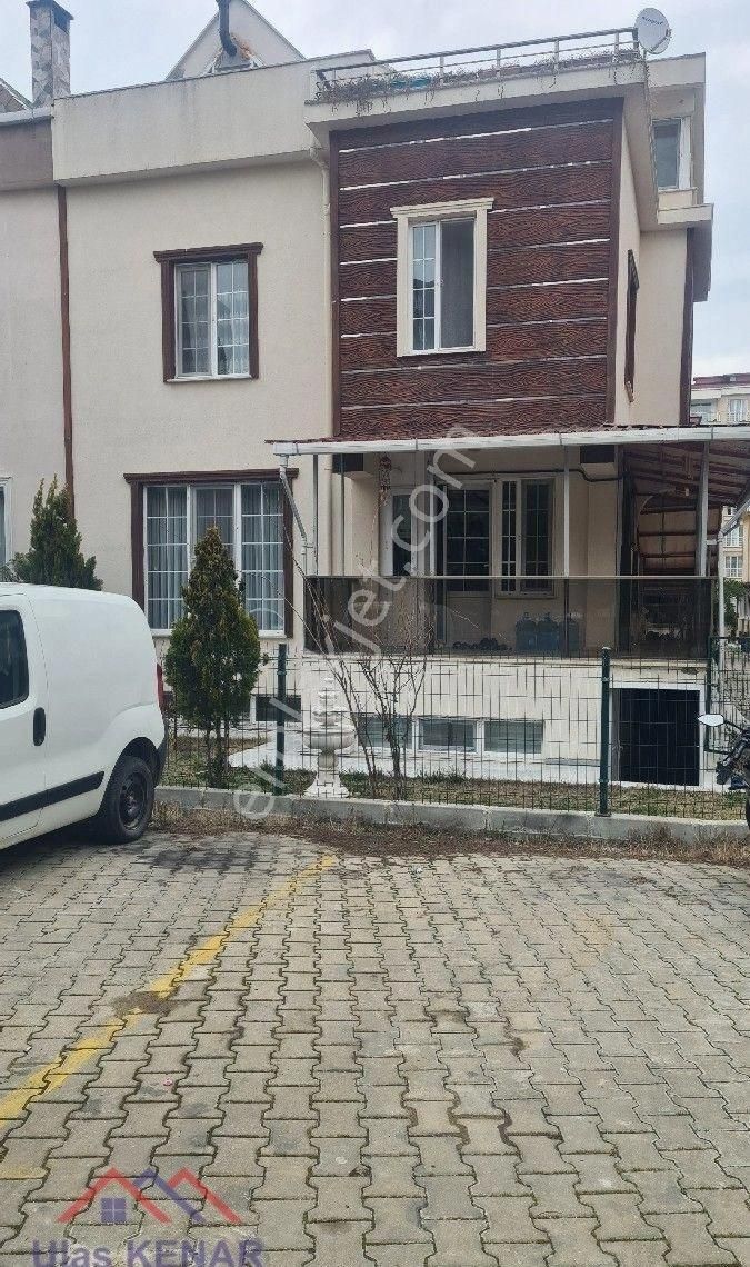 Çorlu Hürriyet Kiralık Villa Site İçi Kiralık Villa