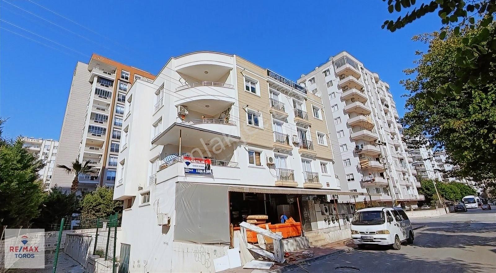 Mezitli Menderes Satılık Daire Remax Toros'tan Merkezi Konumda Doğalgazlı Satılık 3+1