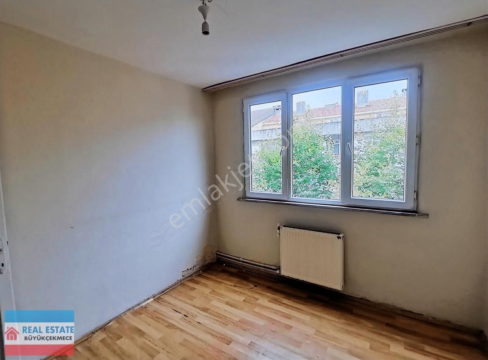 Avcılar Üniversite Kiralık Daire Avcılar Parseller'de Cadde Üzeri Kiralık 2+1 Daire