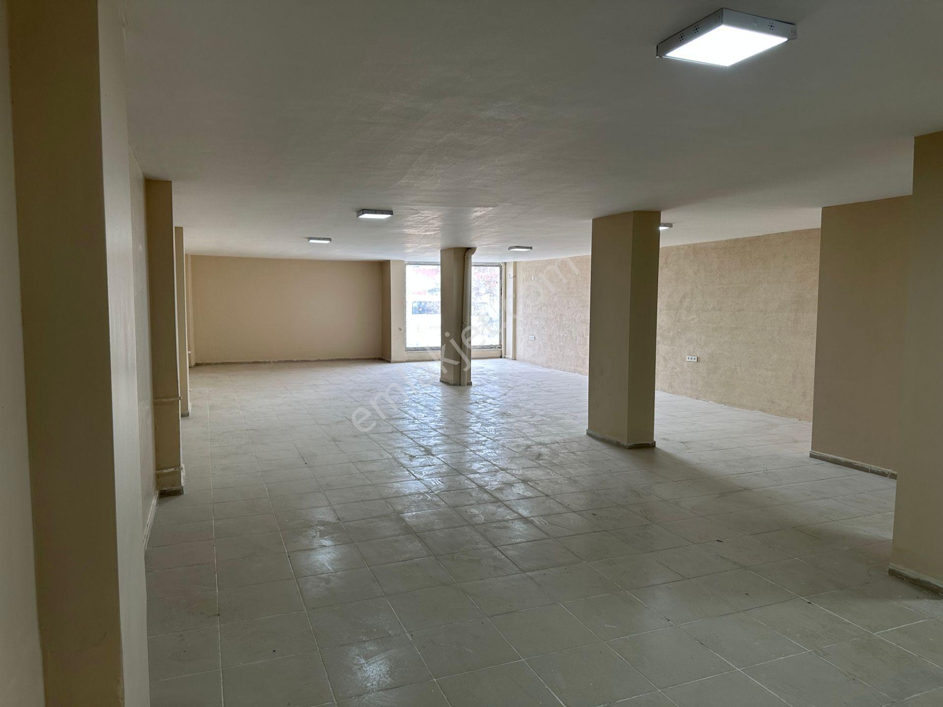 Tatlılar Gayrimenkul'den Saray İstanbul Cad. Kıyıköy Yolu Üzerinde 3 Katlı 400m2 İş Yeri - Görsel 26