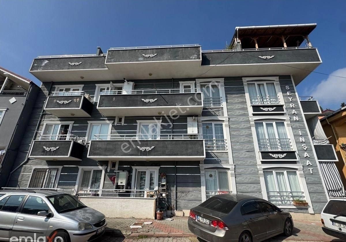 İzmit Fatih Satılık Daire Emlaxo'dan Satılık Gültepe Fatih Mah 3+1 Deniz Manzaralı Daire