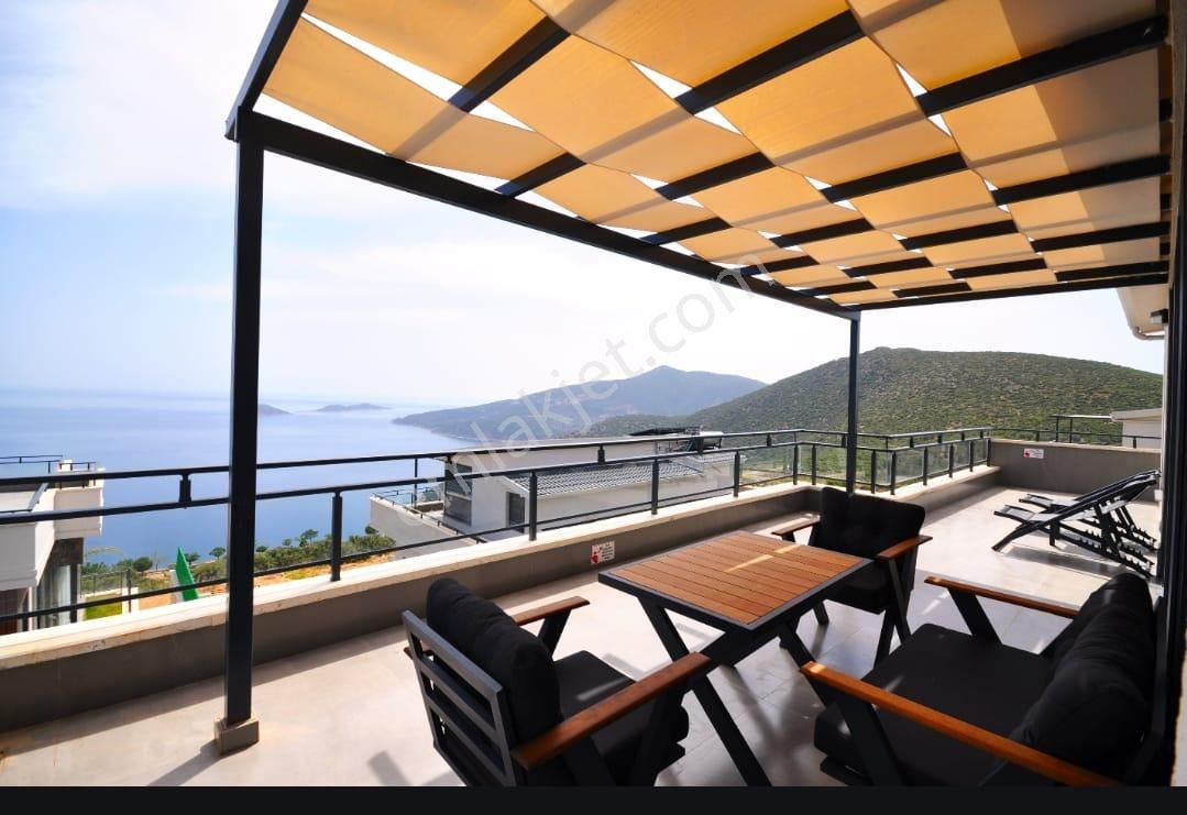 Kaş Kalkan Satılık Villa Stop’tan Kaş Kalkan’da Deniz Manzaralı Lüks 4+1 Villa