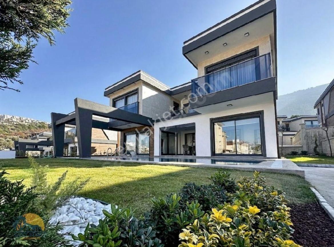 Kuşadası Güzelçamlı Mah Ultra Lüx Villa