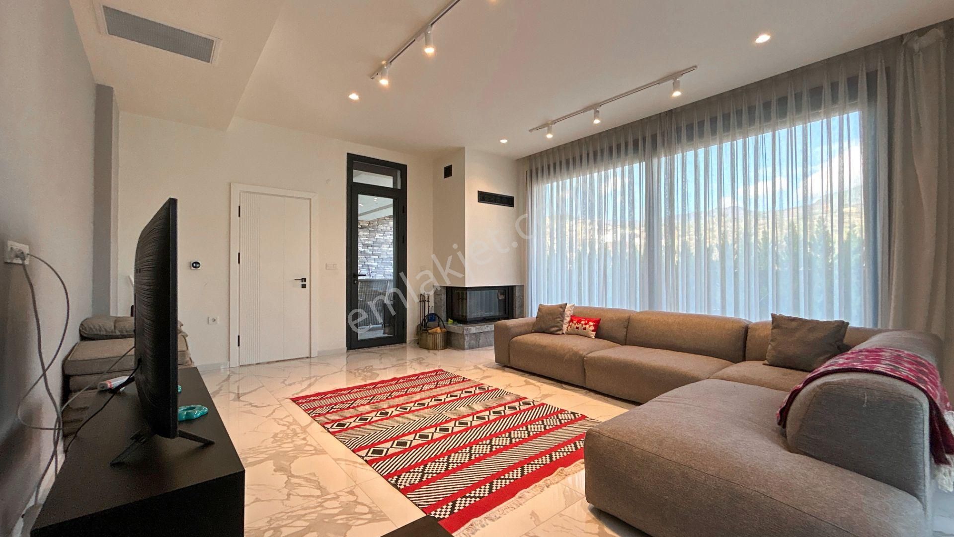 Güre Çamlıbel'de 380m2 Arsa İçerisinde Satılık Müstakil Havuzlu Villa - Görsel 7